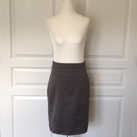 H&M Dresses & Skirts - H&M grey pencil skirt size 8